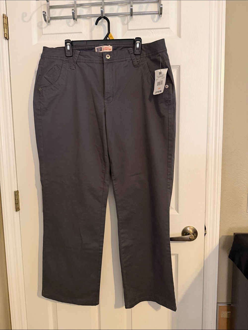 Women's Stretch Jeans in Charcoal Gray